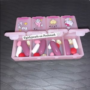 Hello Kitty Pill Case or Jewelry Organizer with 8 “Pockets” Sanrio NEW
